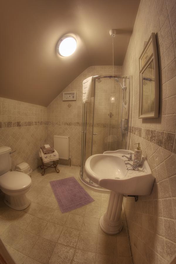 Walkers Nest Bed & Breakfast คาร์ลิงฟอร์ด ภายนอก รูปภาพ